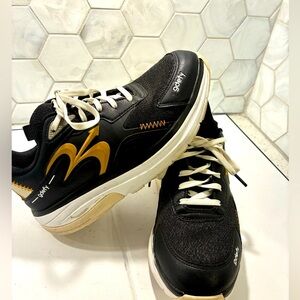 Gdefy Energia Woman’s Cross Trainer Sneakers Size 8 Black White Gold Shock Absor